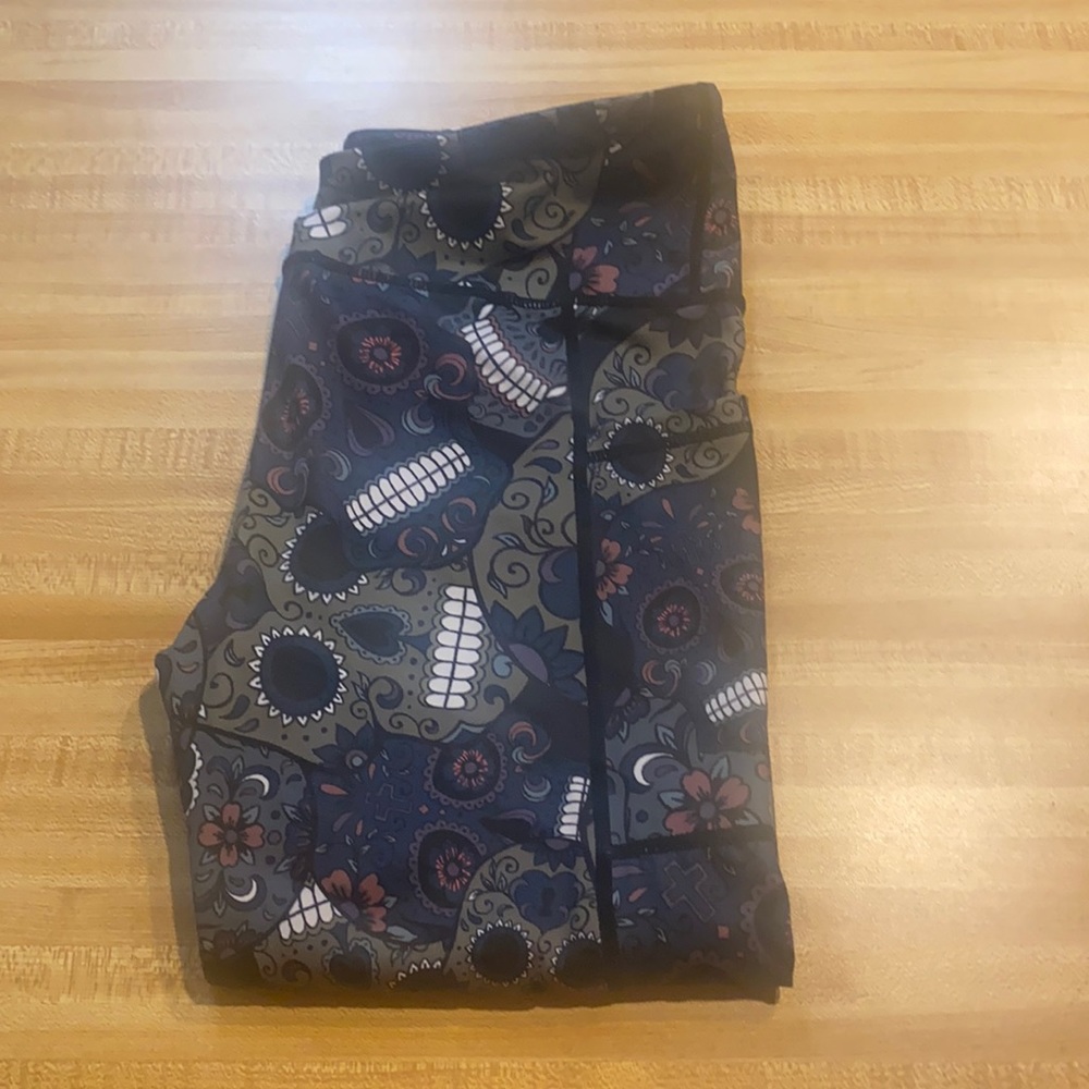 Cvg midnight skull leggings